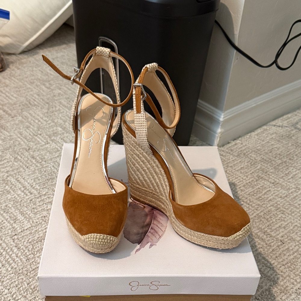 Jessica Simpson Tan Suede Wedges